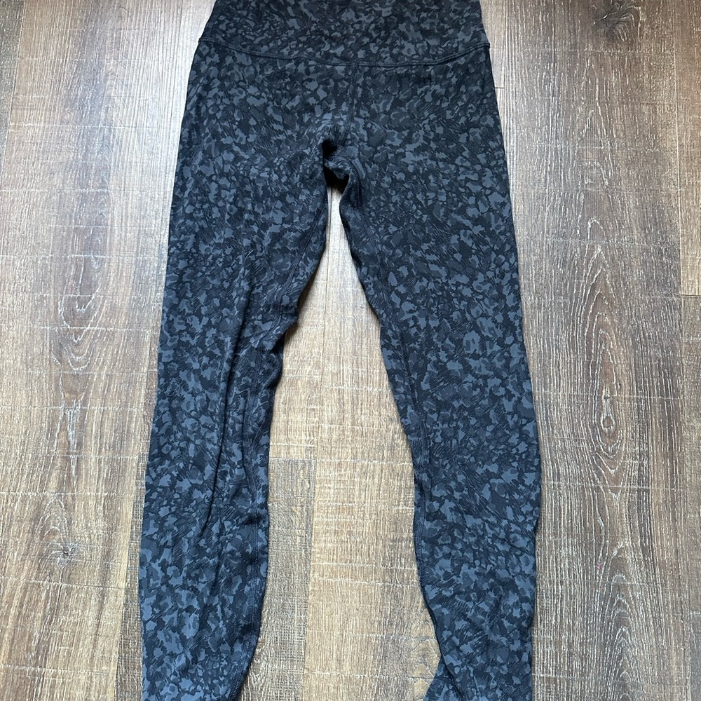 Lululemon Align High Rise Black Leopard Camo Leggings 25” size 4